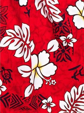 Xelos Tribal Council Men's Board Shorts Red White Hibiscus Floral 7" Inseam